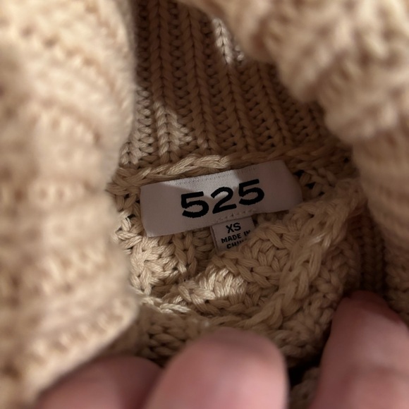 Anthropologie 525 size XS Cozy Cream Turtleneck Sweater - Picture 3 of 9